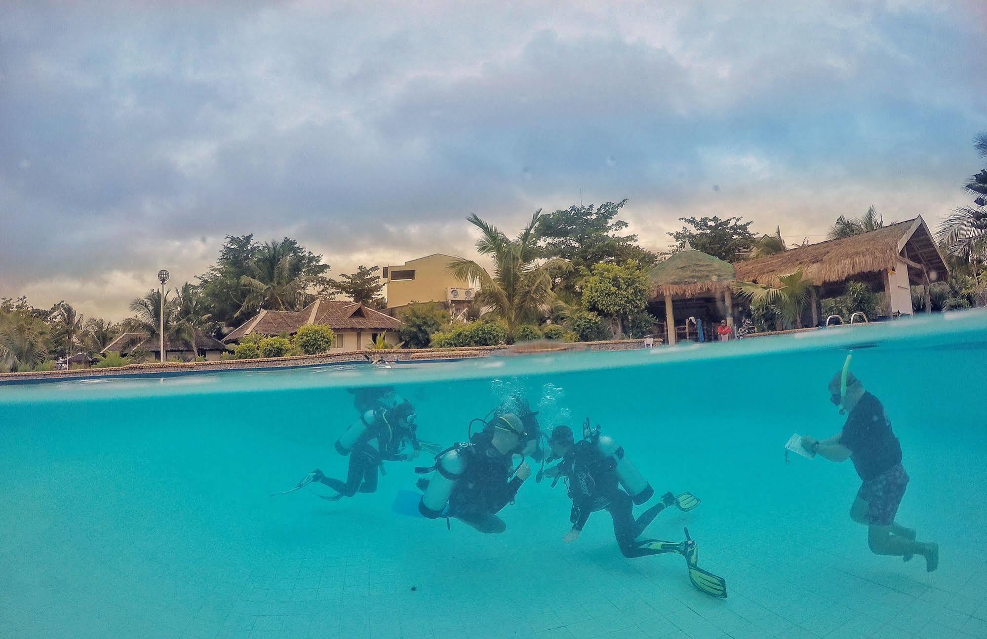 Thresher Cove Dive Resort Malapascua-sziget Kültér fotó
